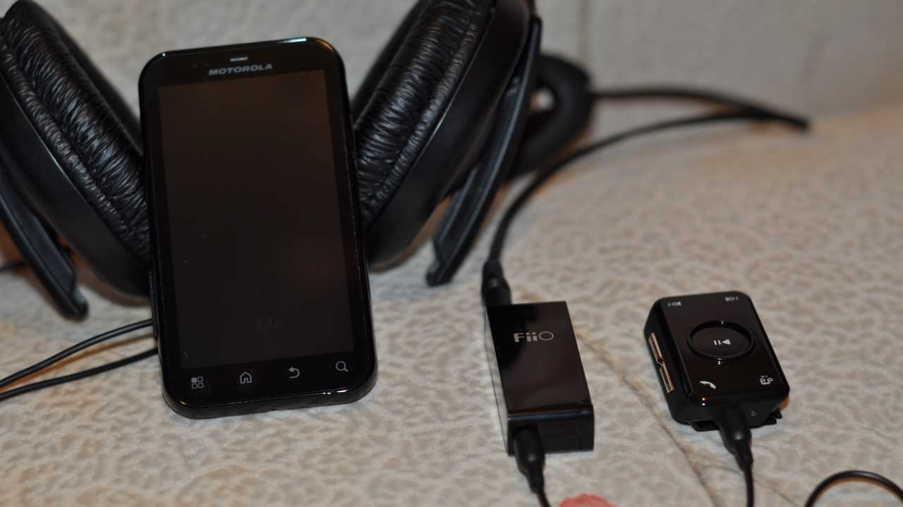 Motorola Defy, Motorola Rokr, Sennheiser HD 202, FiiO E3